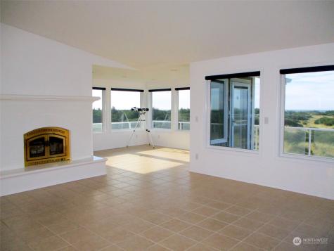 935 S Sand Dune Avenue SW Ocean Shores WA 98569