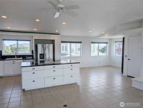 935 S Sand Dune Avenue SW Ocean Shores WA 98569