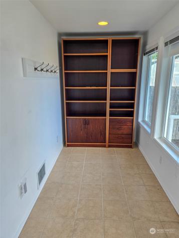 935 S Sand Dune Avenue SW Ocean Shores WA 98569