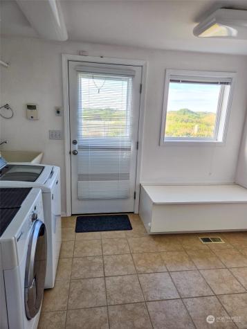 935 S Sand Dune Avenue SW Ocean Shores WA 98569