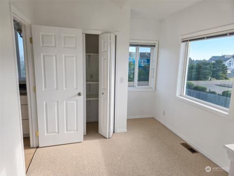 935 S Sand Dune Avenue SW Ocean Shores WA 98569