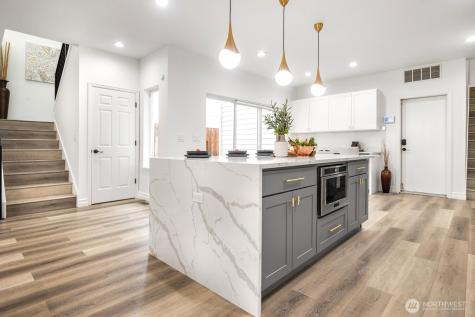 11870 SE 5th Street Bellevue WA 98005