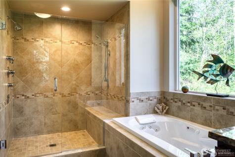 1427 Mckenzie Way Point Roberts WA 98281