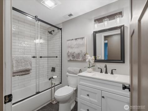 18014 110th Place SE Renton WA 98055
