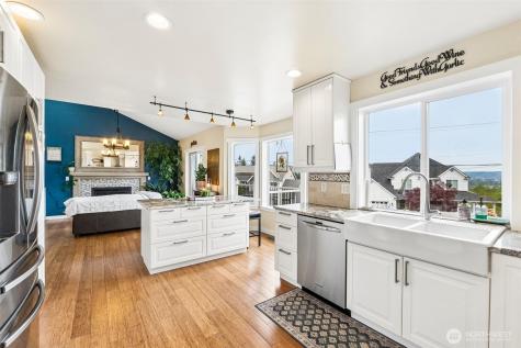 1929 19th Avenue Ct SE Puyallup WA 98372