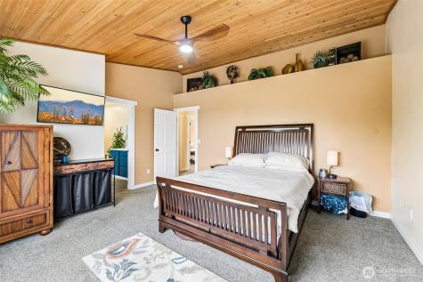1929 19th Avenue Ct SE Puyallup WA 98372