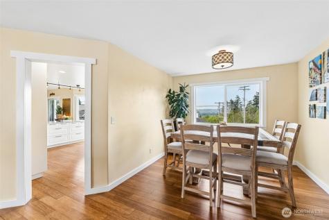 1929 19th Avenue Ct SE Puyallup WA 98372