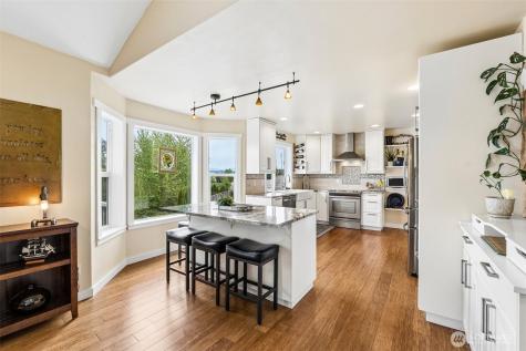 1929 19th Avenue Ct SE Puyallup WA 98372