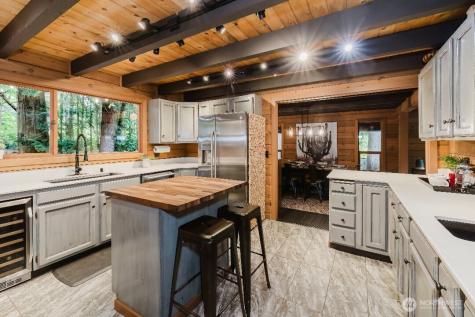 6350 Lariat Loop Bainbridge Island WA 98110