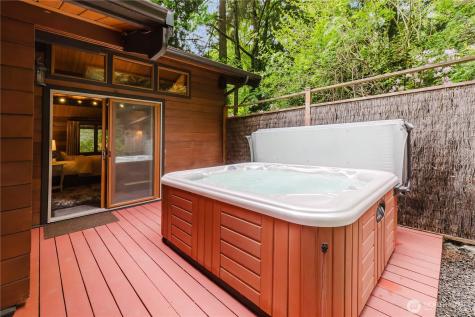 6350 Lariat Loop Bainbridge Island WA 98110