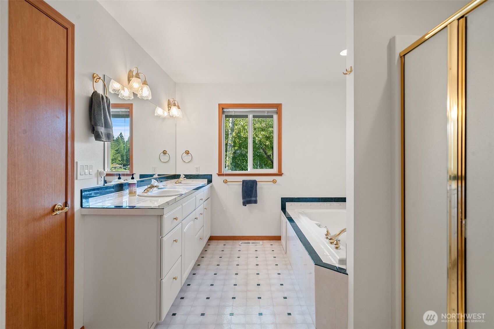 260 E Westlake Drive N Allyn WA 98524