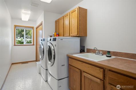 260 E Westlake Drive N Allyn WA 98524
