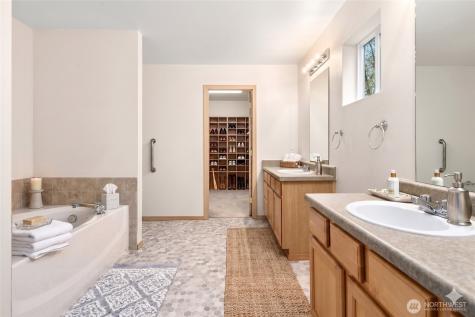 7713 85th Avenue NE Marysville WA 98270