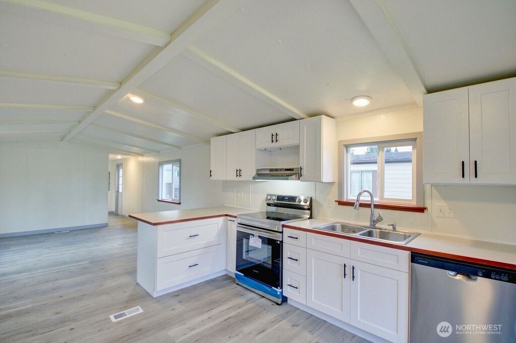24919 Hoehn Road Sedro Woolley WA 98284