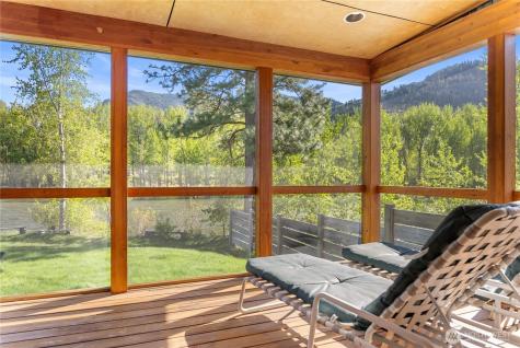 1013 Riverside Avenue Twisp WA 98856