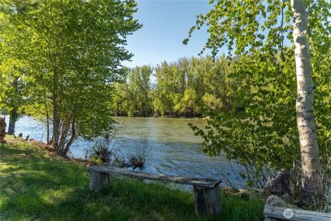 1013 Riverside Avenue Twisp WA 98856