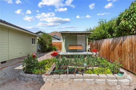 1010 Crest Loop Entiat WA 98822