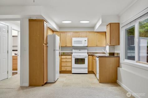 20210 107th Avenue NE Bothell WA 98011