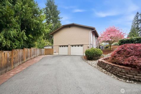 20210 107th Avenue NE Bothell WA 98011