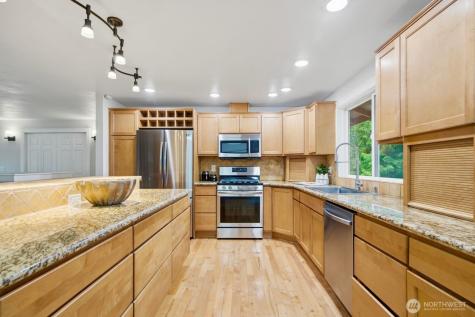 20210 107th Avenue NE Bothell WA 98011