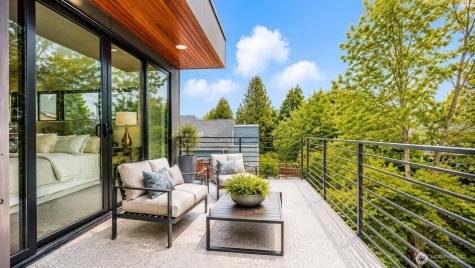 414 30th Avenue Seattle WA 98122