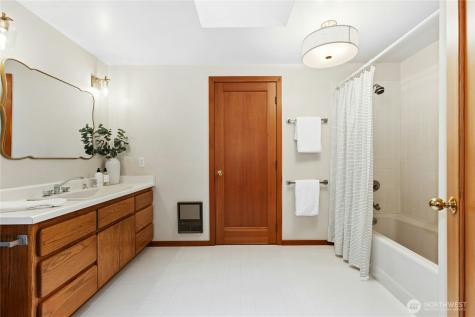 10235 Battle Point Drive NE Bainbridge Island WA 98110