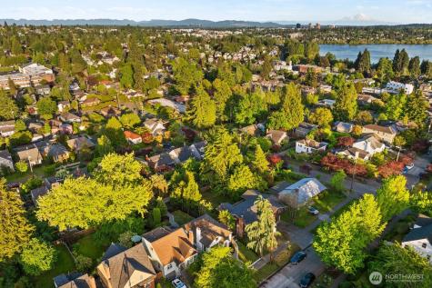 8216 Interlake Avenue N Seattle WA 98103