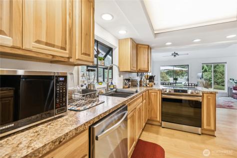 5730 Garden Lane NW Olympia WA 98502