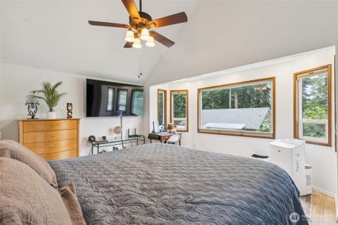 5730 Garden Lane NW Olympia WA 98502
