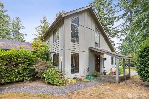5730 Garden Lane NW Olympia WA 98502
