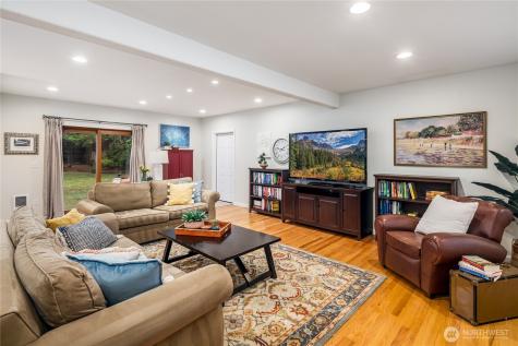 703 245th Place NE Sammamish WA 98074