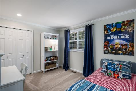 703 245th Place NE Sammamish WA 98074