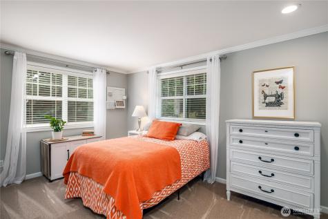 703 245th Place NE Sammamish WA 98074