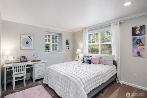 703 245th Place NE Sammamish WA 98074