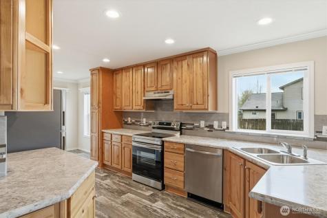 601 Helton Street Castle Rock WA 98611