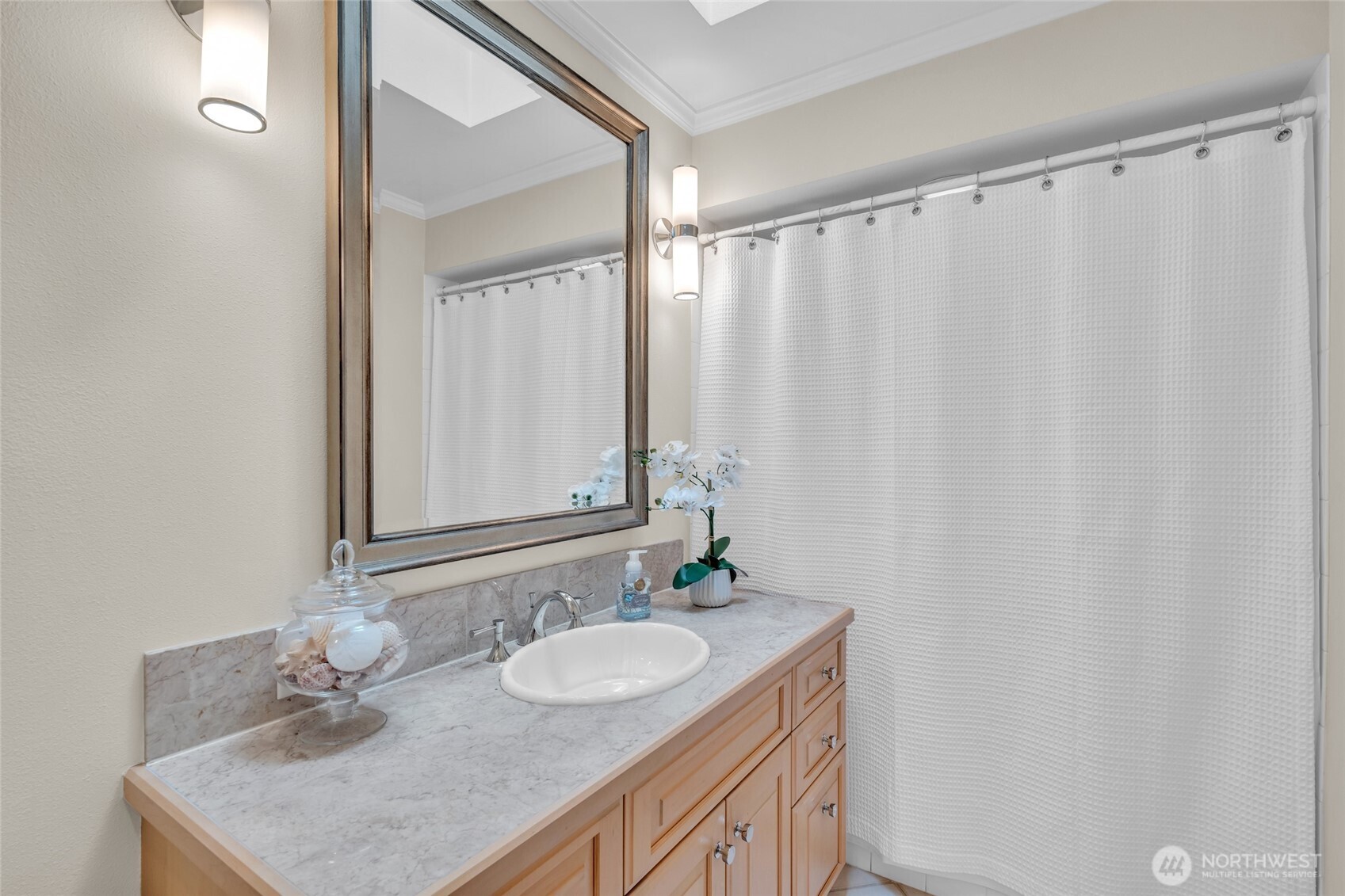 6749 82nd Avenue SE Mercer Island WA 98040