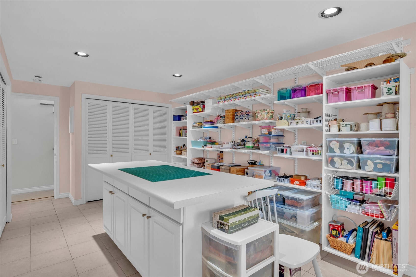 6749 82nd Avenue SE Mercer Island WA 98040