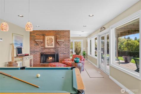 6749 82nd Avenue SE Mercer Island WA 98040