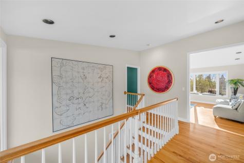 6749 82nd Avenue SE Mercer Island WA 98040