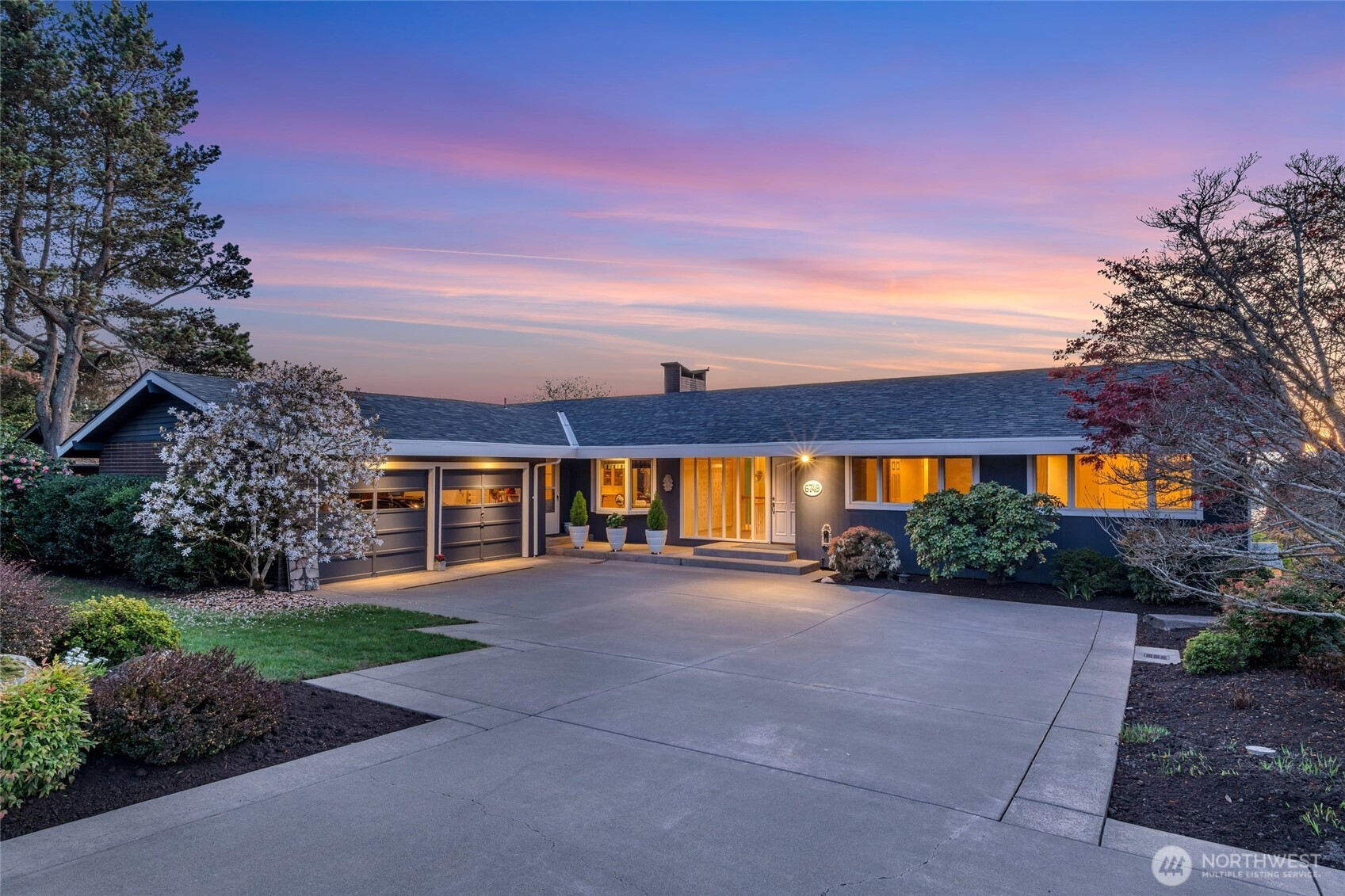 6749 82nd Avenue SE Mercer Island WA 98040