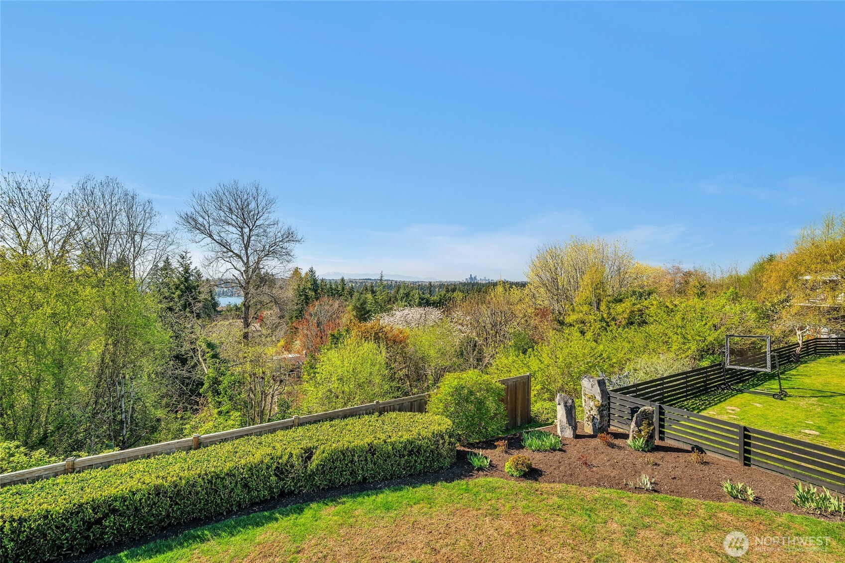 6749 82nd Avenue SE Mercer Island WA 98040