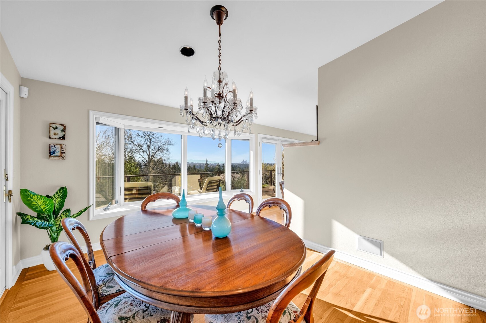 6749 82nd Avenue SE Mercer Island WA 98040