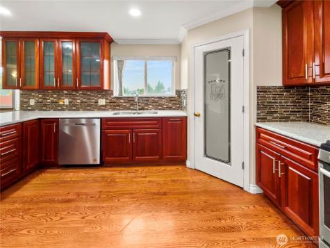 9820 S 242nd Place Kent WA 98030