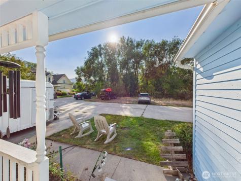 416 5th Avenue Oroville WA 98844
