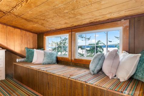 534 Sundin Drive Camano Island WA 98282