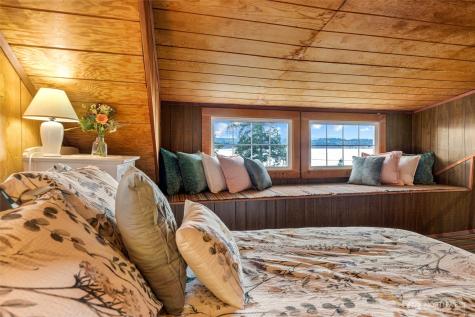 534 Sundin Drive Camano Island WA 98282