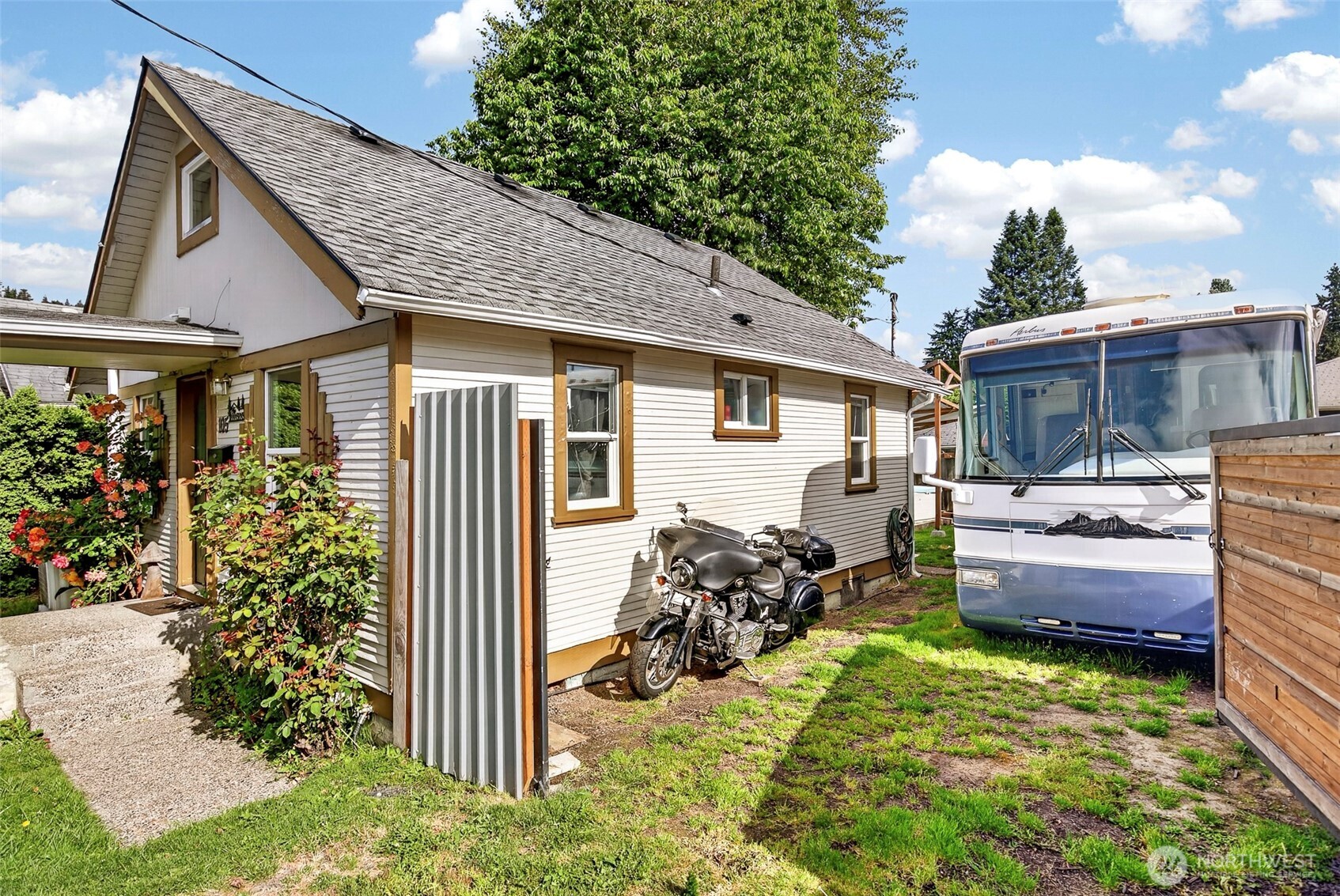105 Ineer Street Kelso WA 98626