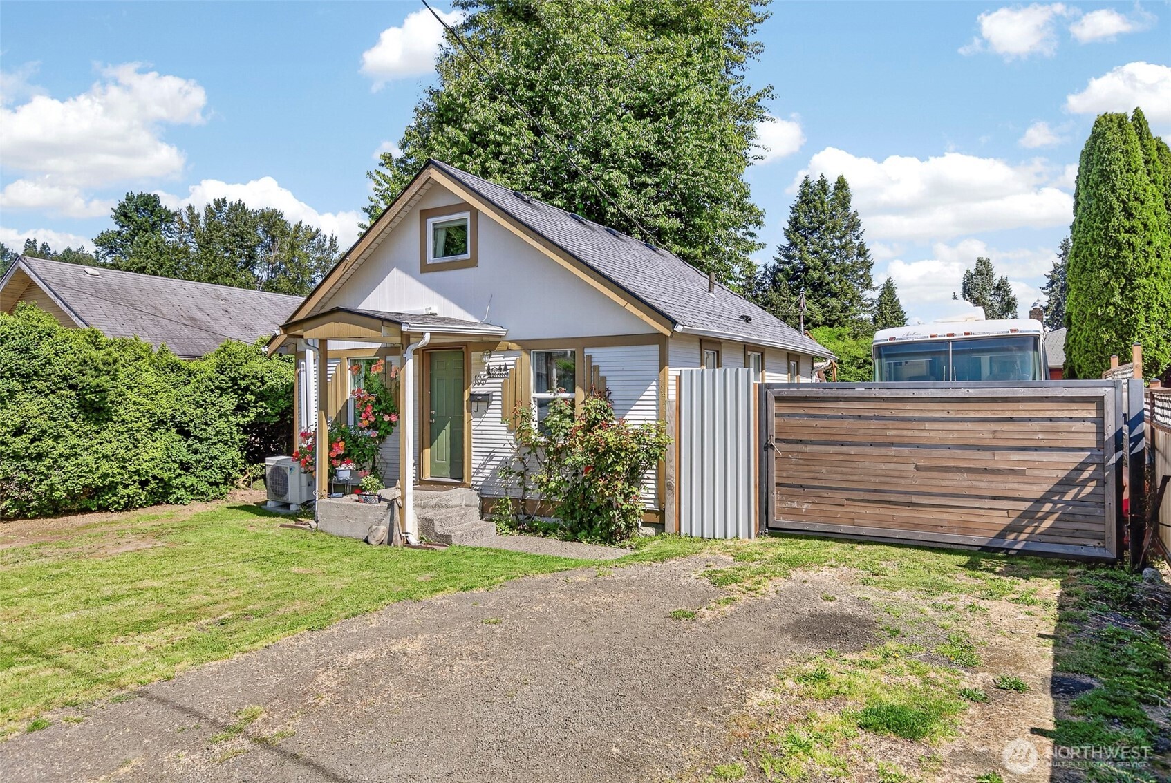 105 Ineer Street Kelso WA 98626