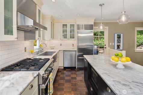 502 Lake Washington Boulevard E Seattle WA 98112
