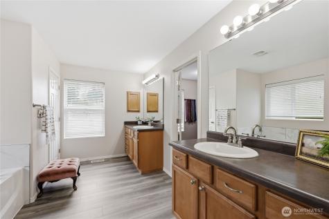 2731 SW Jabirin Way Port Orchard WA 98367